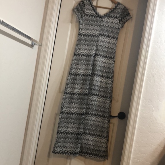 Women’s Maxi Chevron Dress Medium - Picture 5 of 7